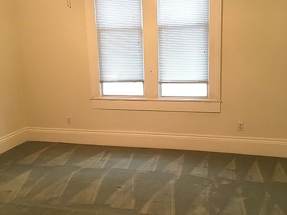 3rd image of 5914 Hurst St