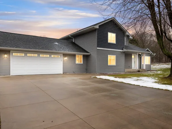 3804 Keri Ann Ln, White Bear Lake, MN 55110