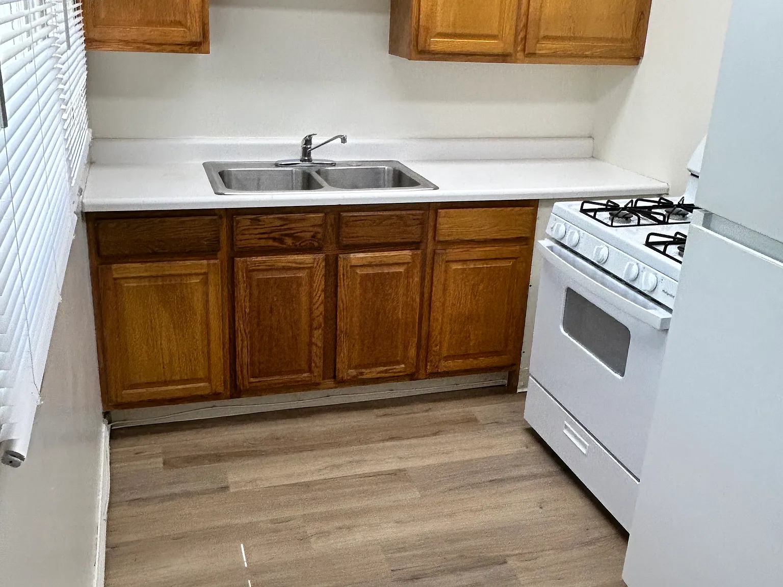 2 bed, 600 sqft, $2,975 — Photo 1