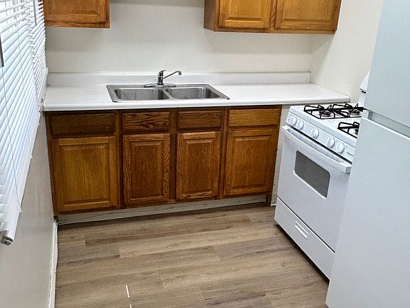 5th image of 7336 W Manchester Ave
