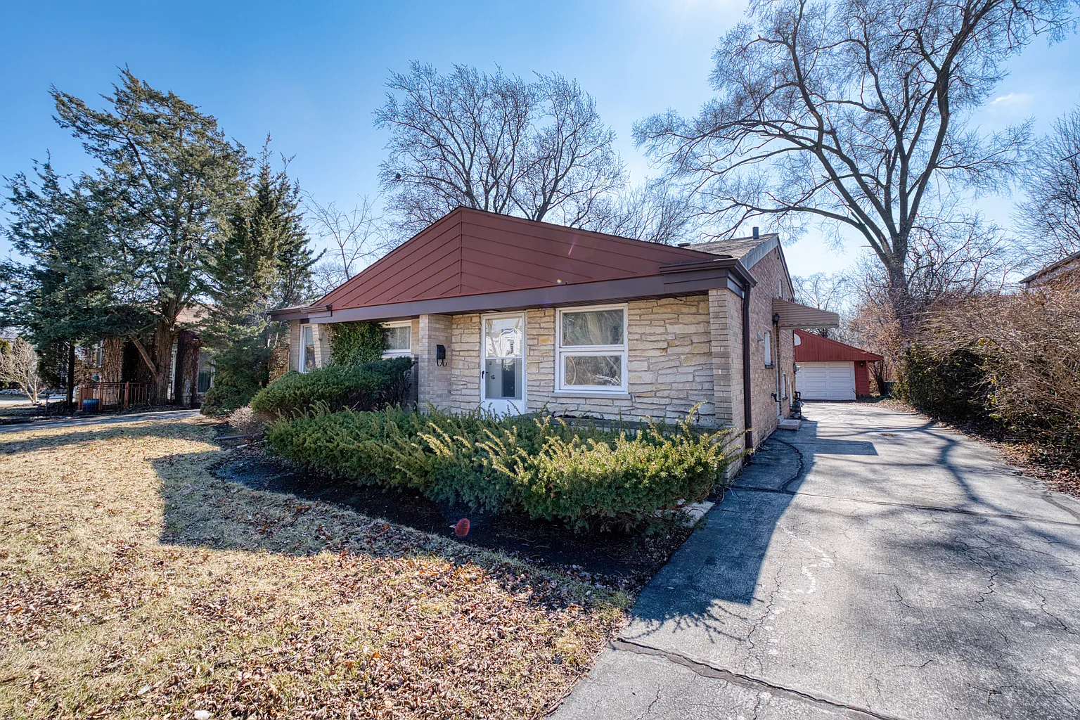 3131 Hill Ln photo 1
