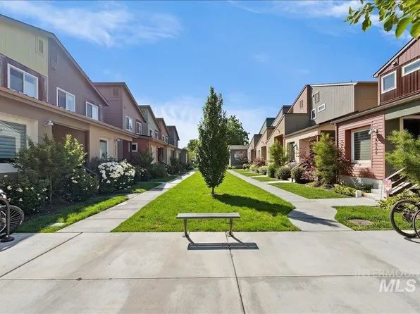 443 E Danika Ln, Garden City, ID 83714