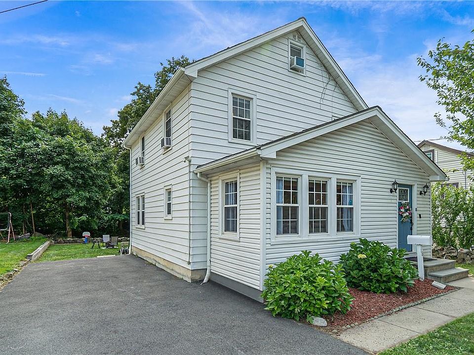 1st image of 16 harper Avenue