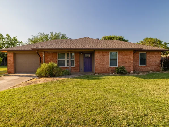4 Cole Cir, Krum, TX 76249