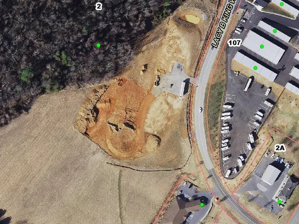 1-7A Lacey King Way, Staunton, VA 24401