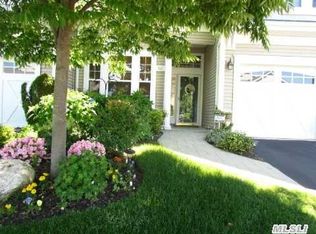 111 Symphony Dr, Lake Grove, NY 11755
