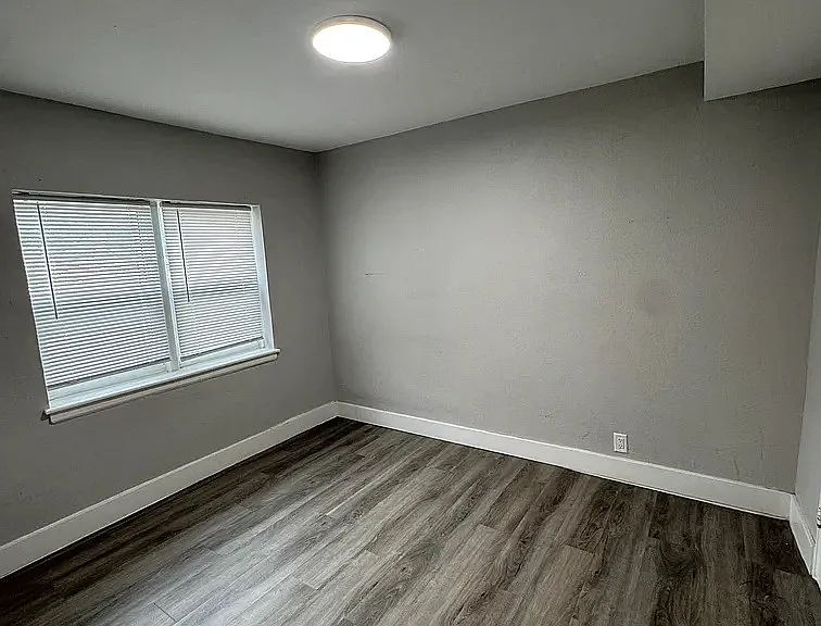 128 N Eddy St #14 — Photo 7