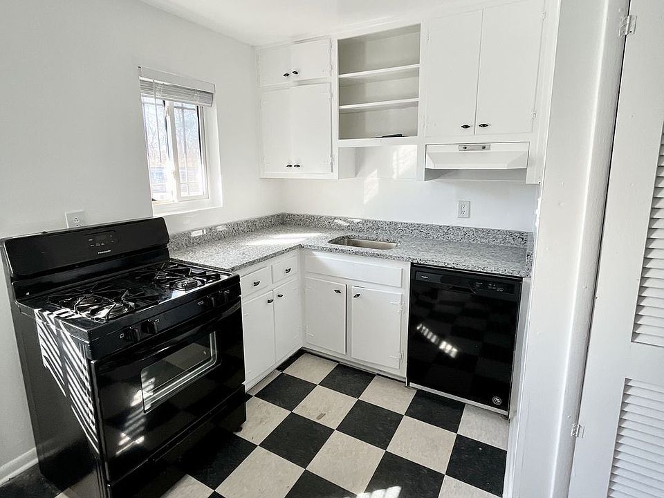 1st image of 436 N Highland Ave NE #16236156