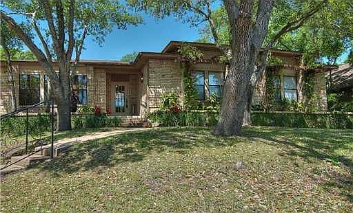 1st image of 8614 Rosewood Dr
