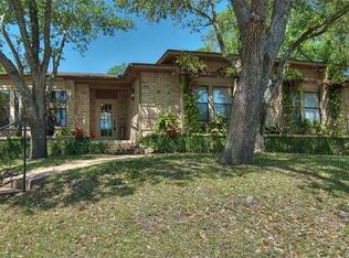 8614 Rosewood Dr, College Station, TX 77845