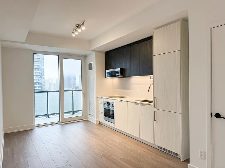 308 Jarvis St #2206 — Photo 4