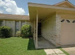 819 Seafoam Rd, Houston, TX 77062
