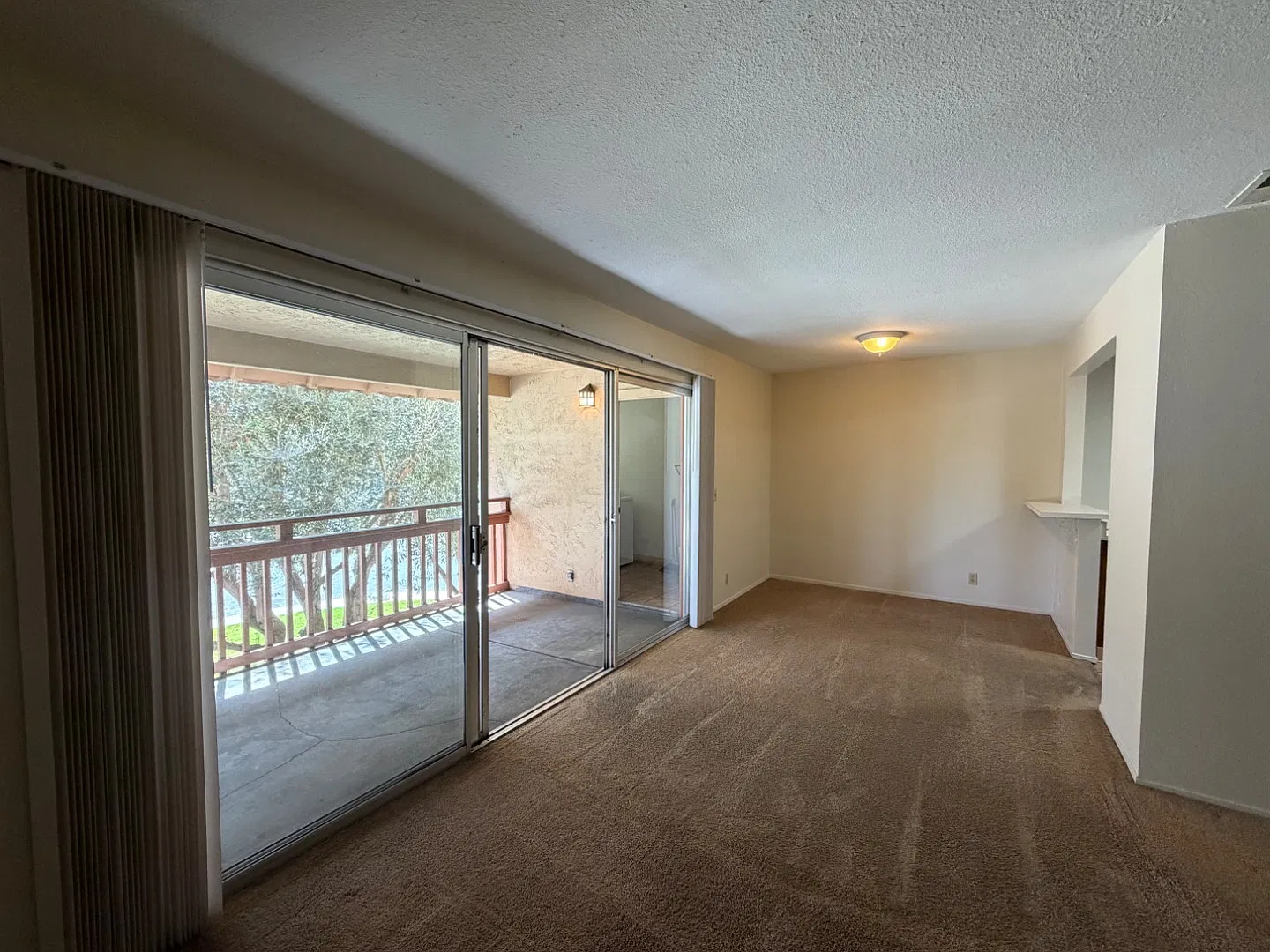 Spacious 2-Bedroom Condo in Prime Santa Clara Location - 2 Car parking spots included, in-unit la... — Photo 2