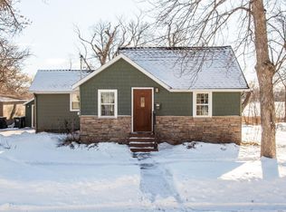 111 W 4th St, Morris, MN 56267