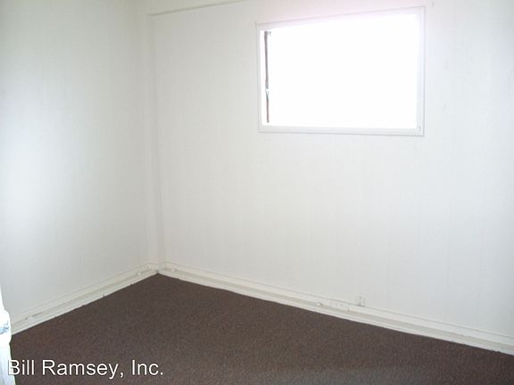 5th image of 823 3rd St