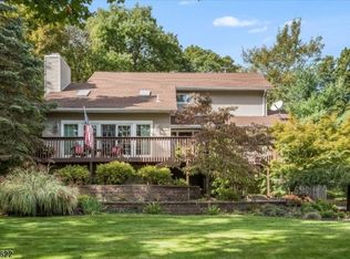 1 Tartan Ct, Andover, NJ 07821