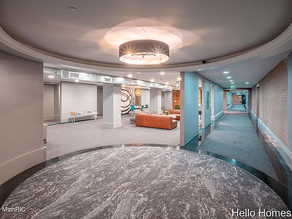 4th image of 600 7th St NW Unit 210