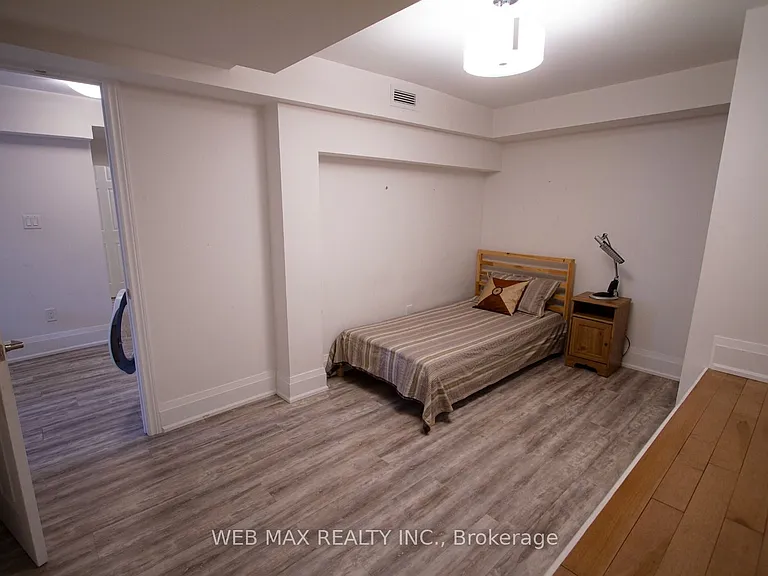 328 Brunswick Ave — Photo 4