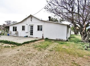 48601 3 Points Rd, Lake Hughes, CA 93532