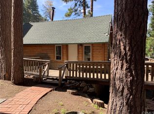 31928 Brookings Dr, Running Springs, CA 92382
