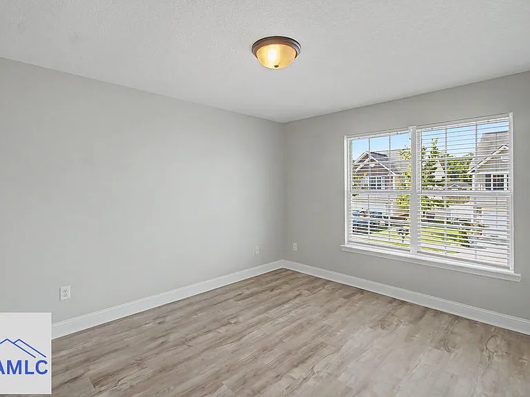 624 Amhearst Row — Photo 19