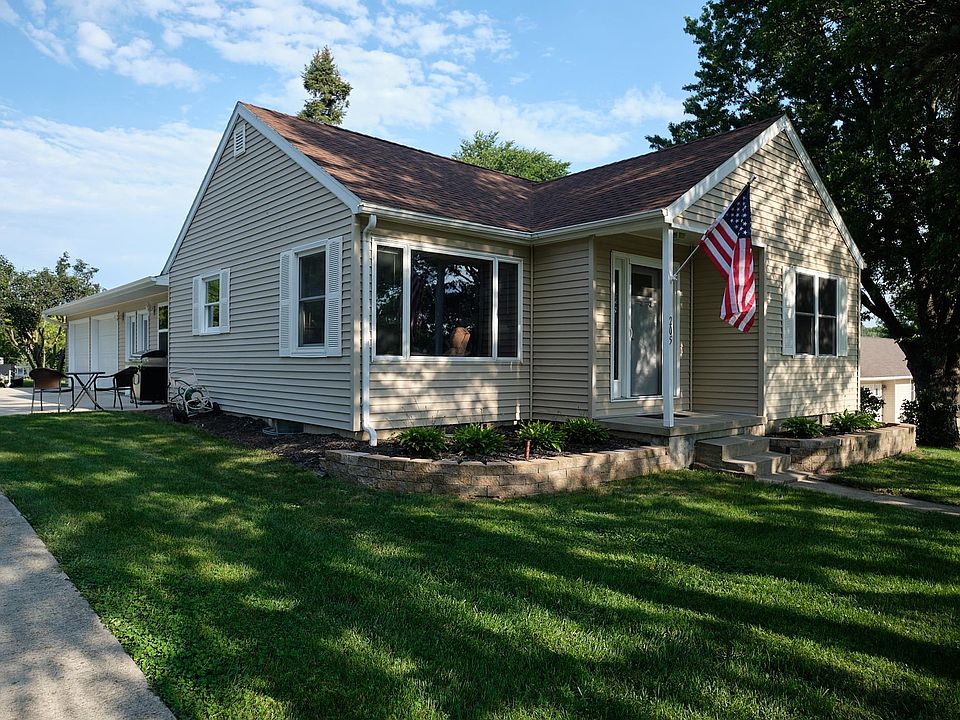 205 W 3rd St, Lake Park, IA 51347 Zillow