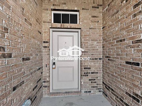 5th image of 8517 Centerboard Ln