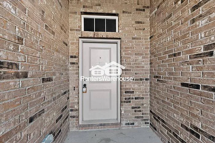 8517 Centerboard Ln — Photo 5
