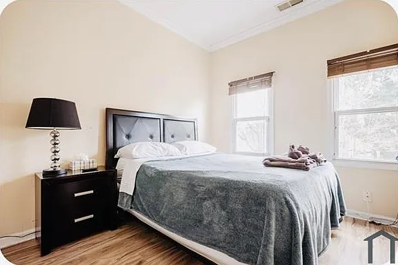 208 N Port St — Photo 5