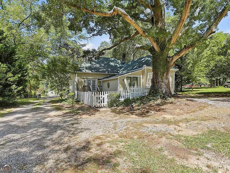 45 Bridge St — Photo 35
