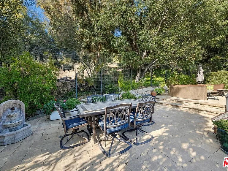 809 Leonard Rd — Photo 66