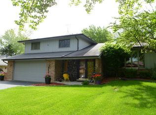 3529 Huntley Ter, Crete, IL 60417