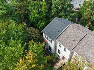 6592 Skylemar Trl, Centreville, VA 20121
