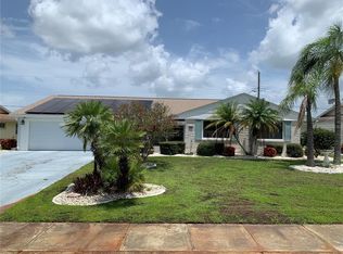 819 Oakmont Ave, Sun City Center, FL 33573