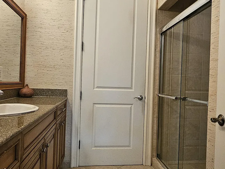 16117 Emerald Estates Dr — Photo 21