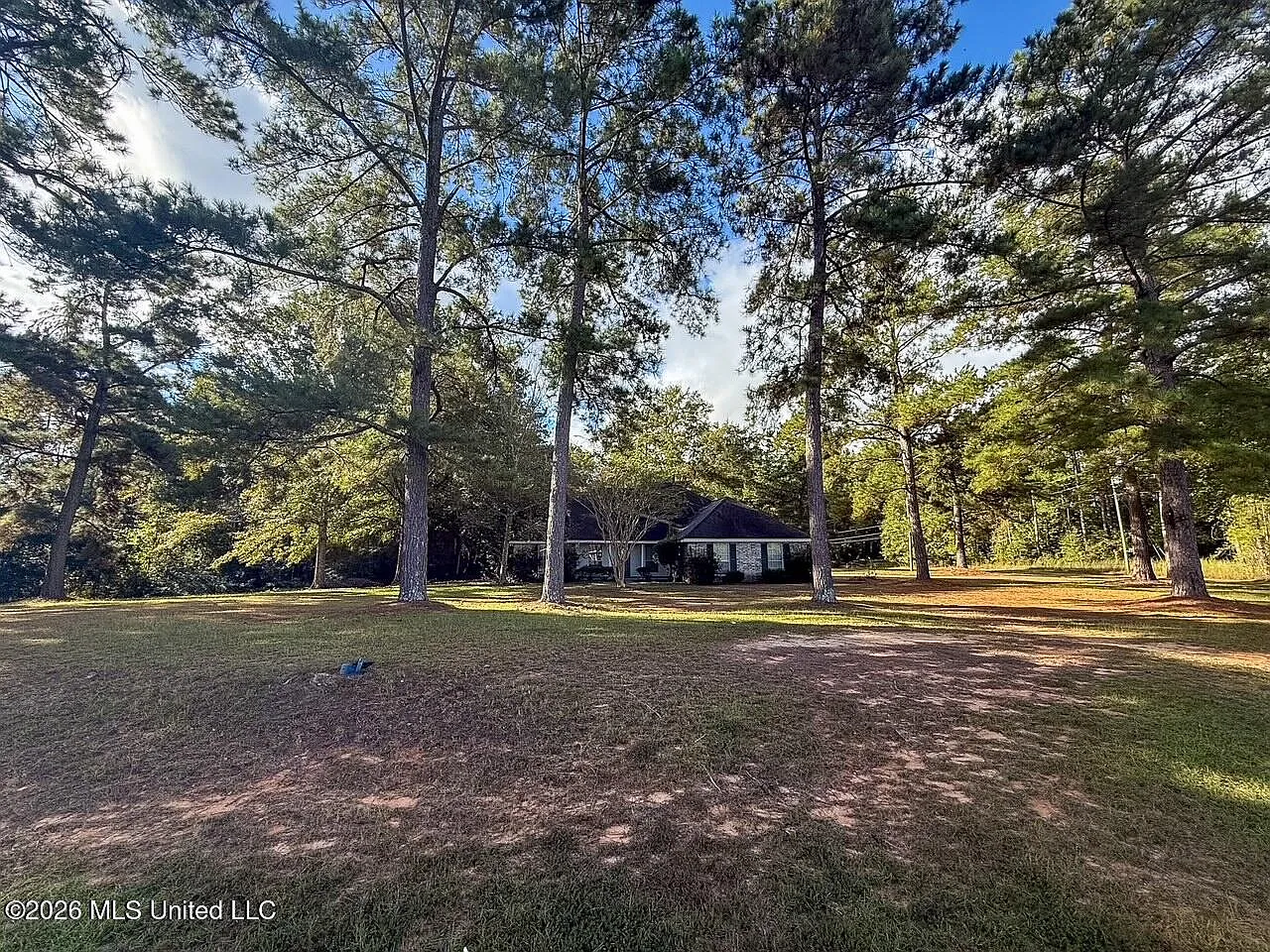 3 bed, 2.0 bath, 1362 sqft, $1,600 — Photo 2
