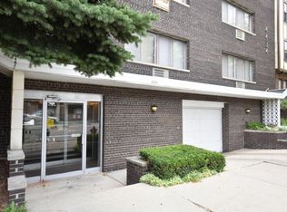 4434 N Oakland Ave APT 304, Shorewood, WI 53211