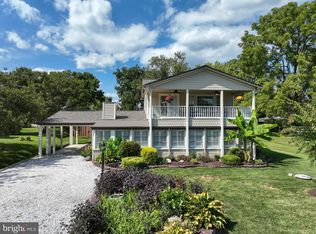 529 Bay View Point Dr, Edgewater, MD 21037