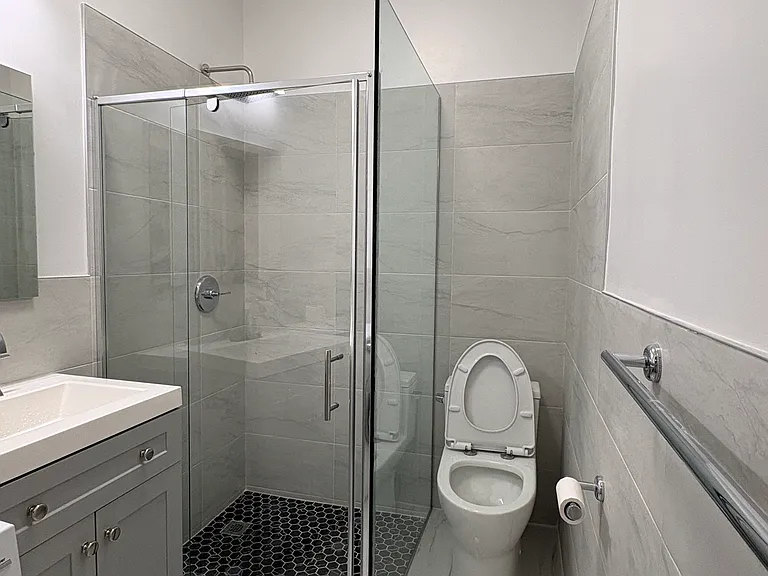 115 W 57th St #3F — Photo 4