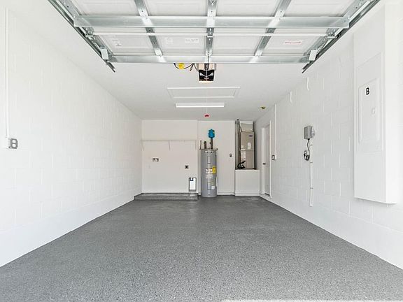 5th image of 21 Buttonwood Ln #1