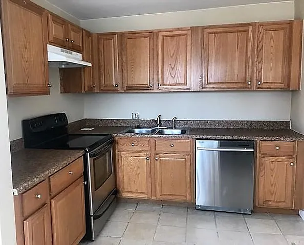 10903 Lowry Pl — Photo 3