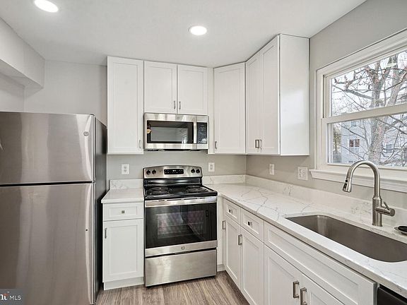 5th image of 2919 Marsala Ct