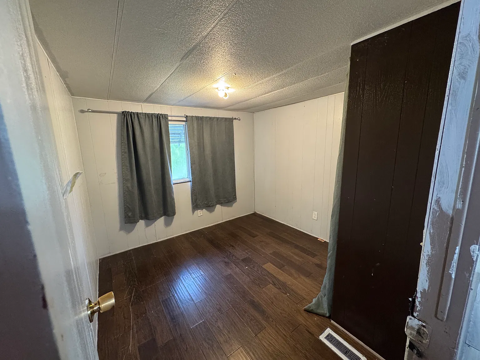2 bed, 900 sqft, $1,050 — Photo 3