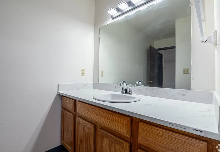 187 S National Ave #10 — Photo 13
