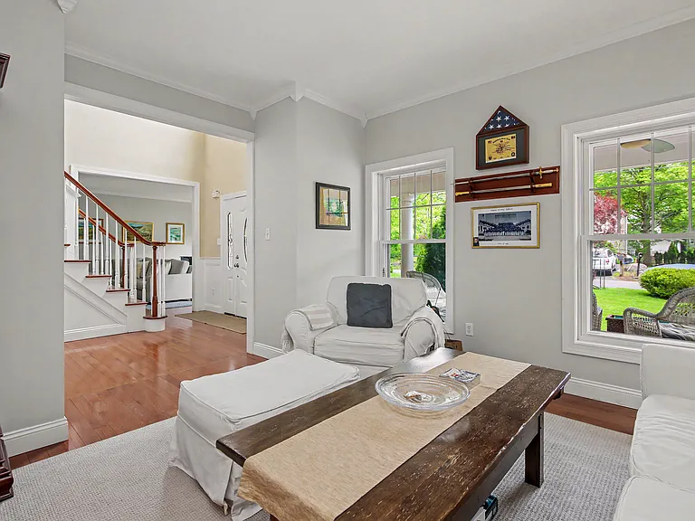 11 Maple Dr — Photo 7