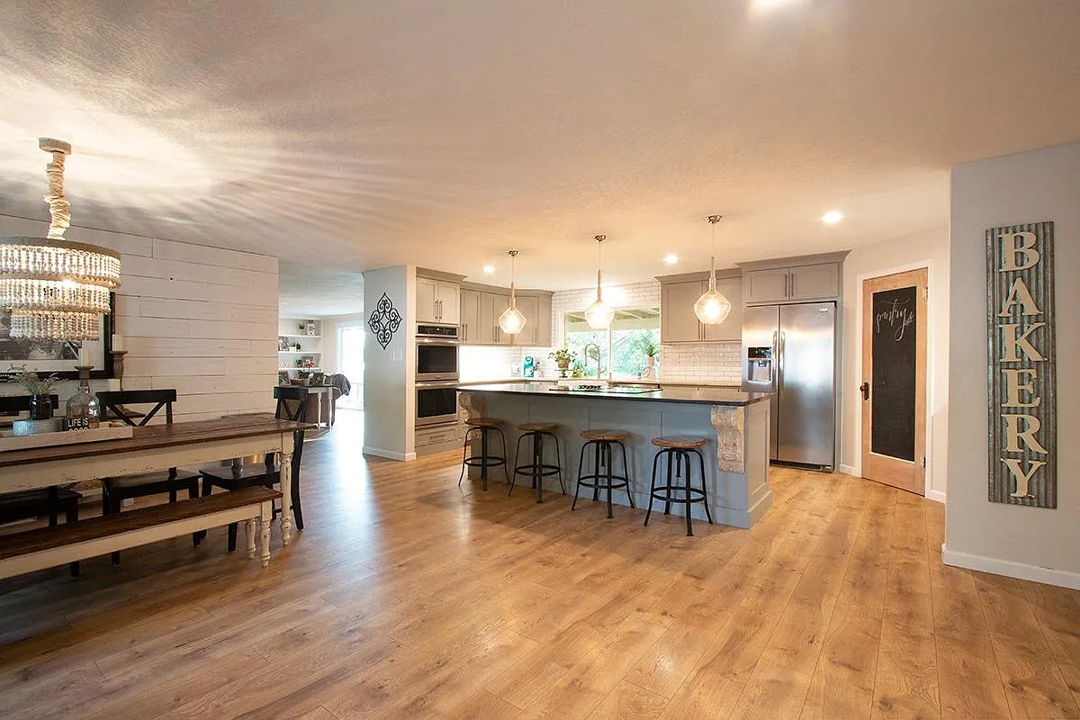 310 Tan Oak Dr photo 1