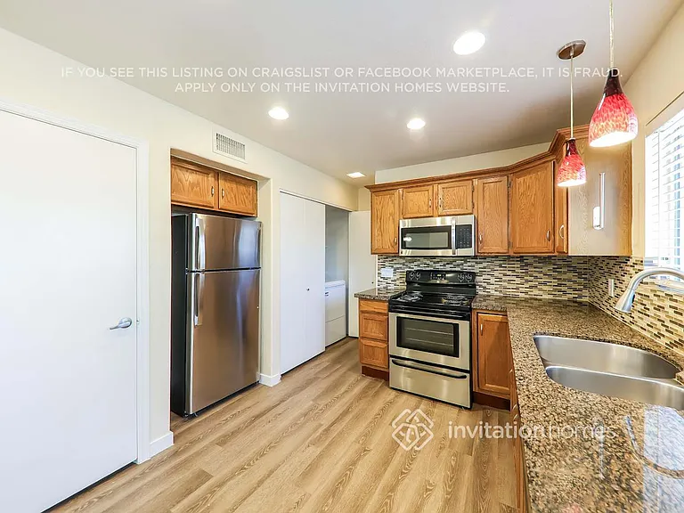 1516 E Kristal Way — Photo 9
