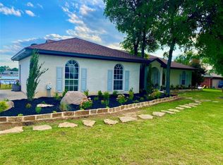 611 Twin Hills Rd, Bridgeport, TX 76426