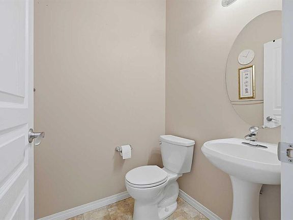 3rd image of 124 S Everridge Gdns SW