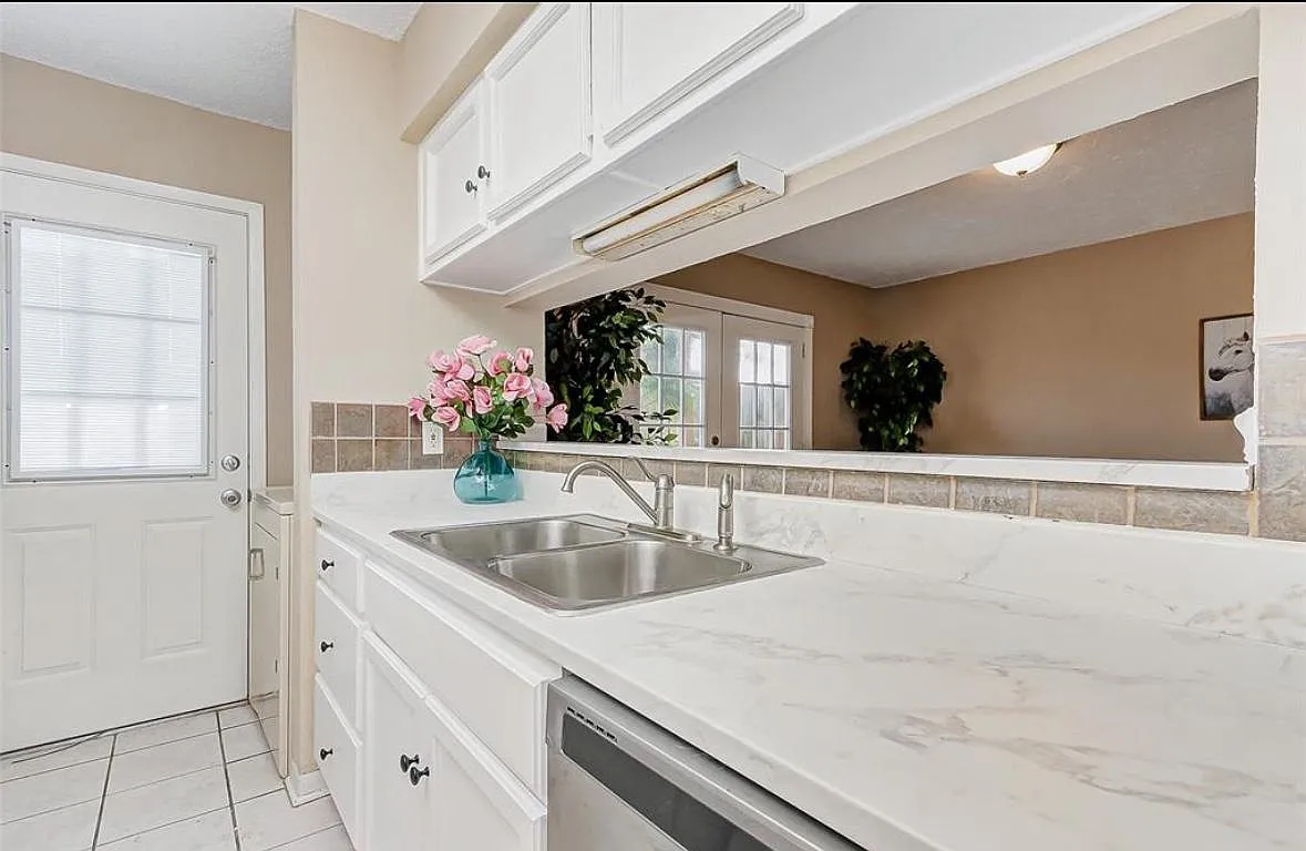 1917M Miramar Ct — Photo 2